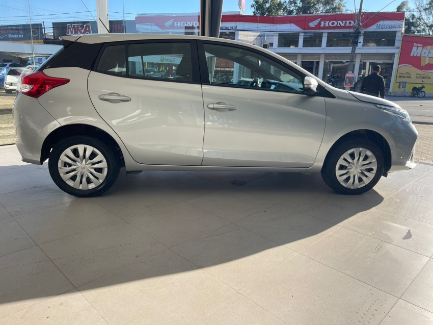 toyota yaris 1.5 16v flex xl multidrive 4p automatico 20256