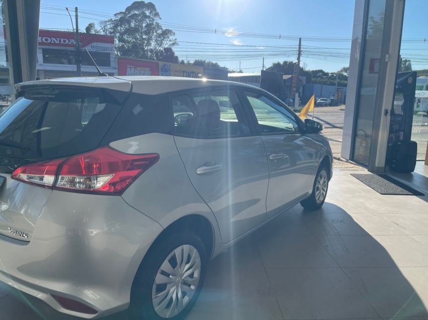 toyota yaris 1.5 16v flex xl multidrive 4p automatico 20254