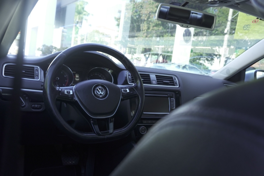 volkswagen jetta 2.0 tsi highline 211cv gasolina 4p tiptronic automatico 20155