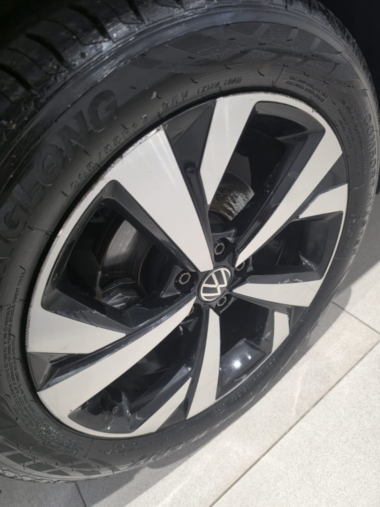 volkswagen nivus 1.0 200 tsi total flex highline automatico 9.9 4p 202411