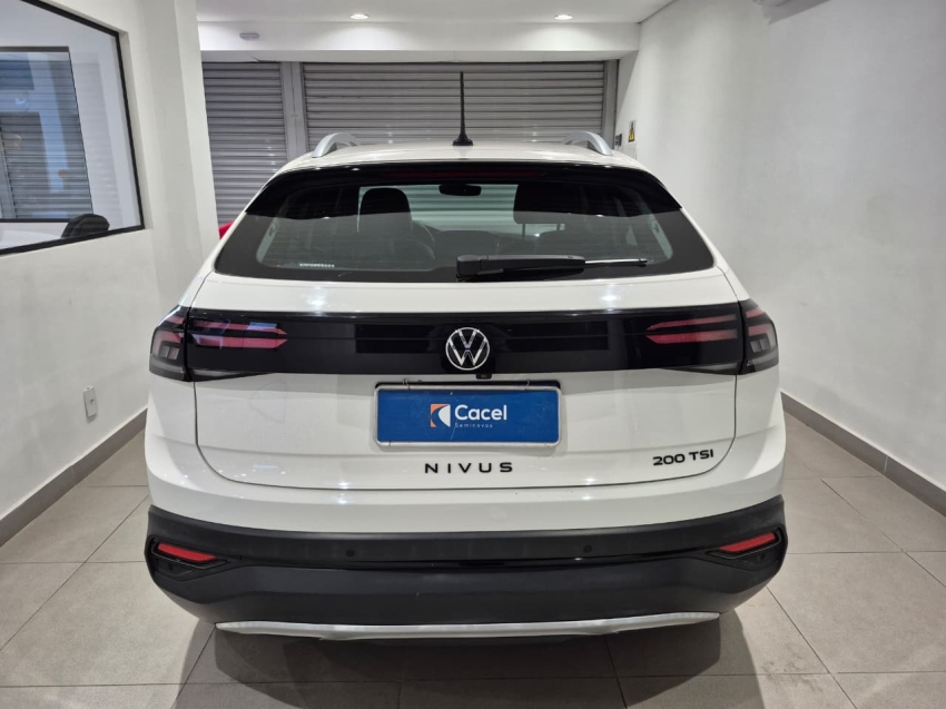volkswagen nivus 1.0 200 tsi total flex highline automatico 4p 20215