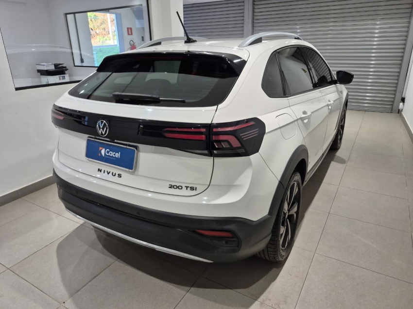 volkswagen nivus 1.0 200 tsi total flex highline automatico 4p 20216