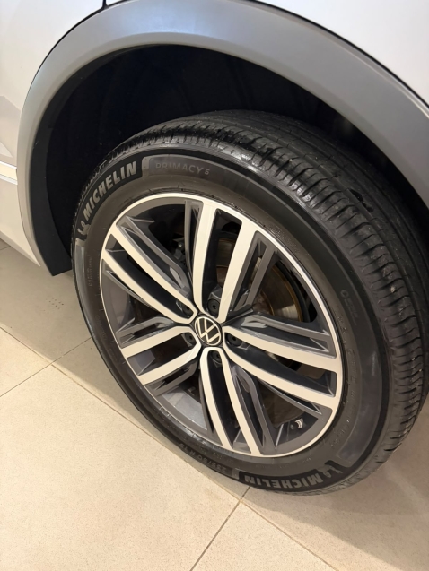 volkswagen tiguan 2.0 300 tsi gasolina allspace r-line automatico 4p 20247