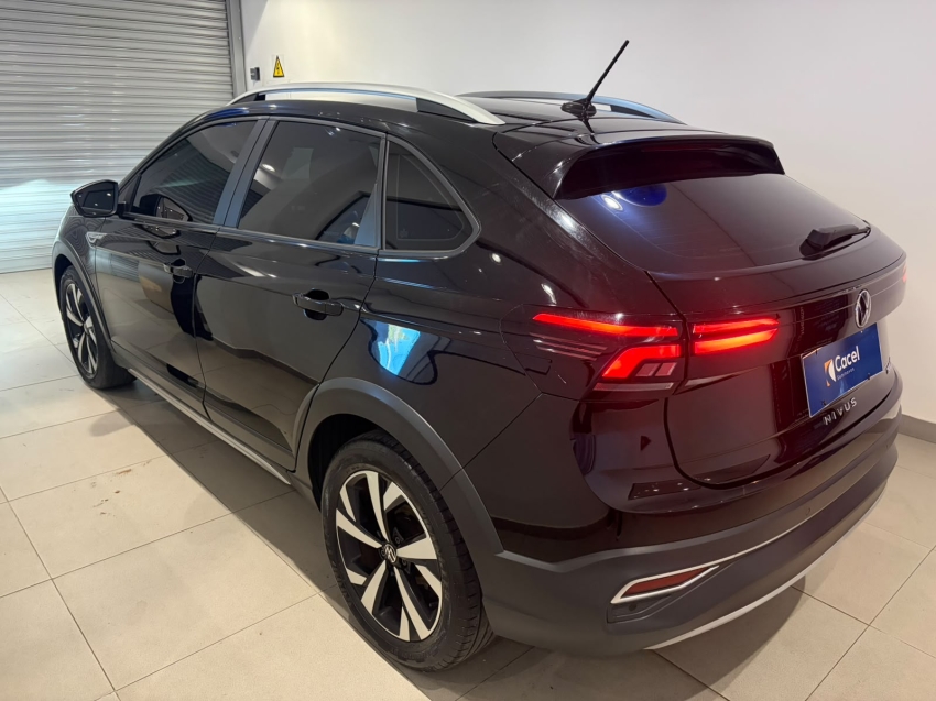 volkswagen nivus 1.0 200 tsi total flex highline automatico 4p 20243