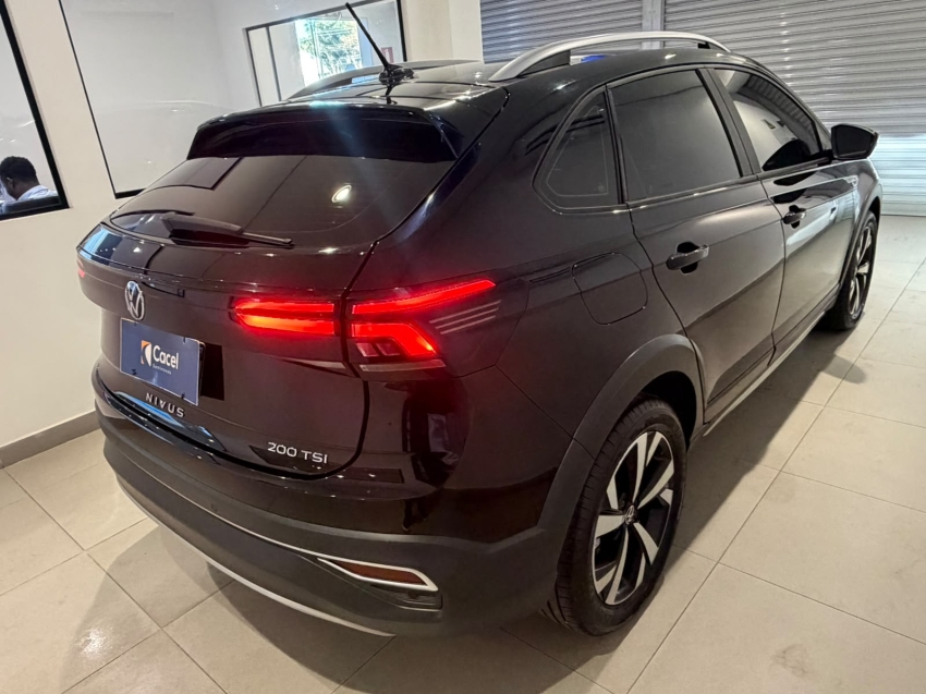 volkswagen nivus 1.0 200 tsi total flex highline automatico 4p 20245