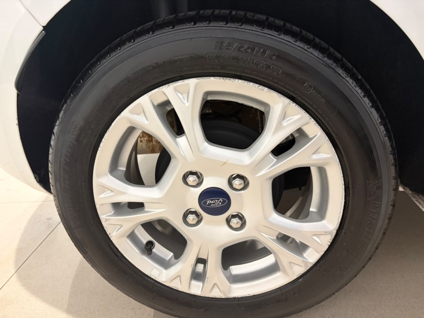 ford fiesta 1.6 se hatch 16v flex 4p powershift automatico 20166
