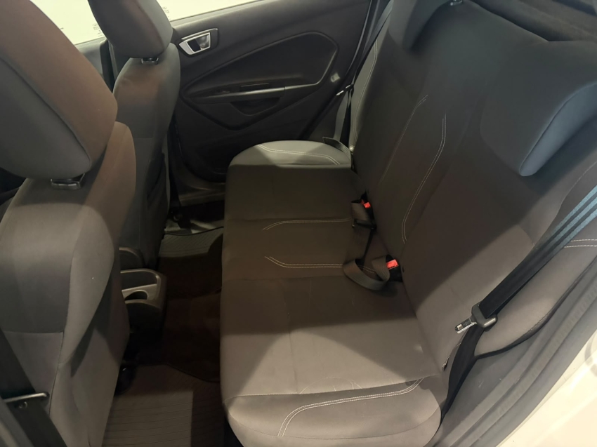 ford fiesta 1.6 se hatch 16v flex 4p powershift automatico 201613