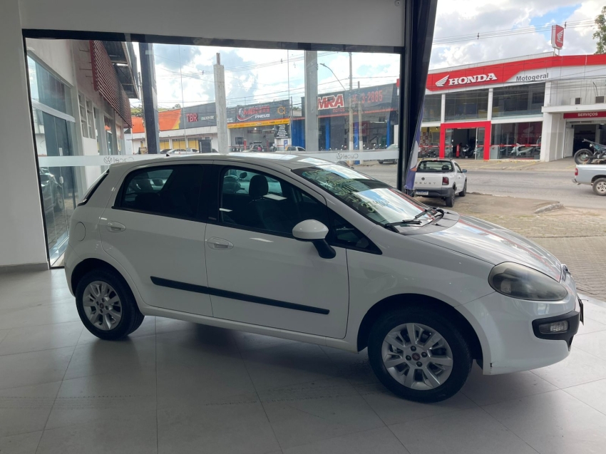 fiat punto 1.4 attractive 8v flex 4p manual 20144