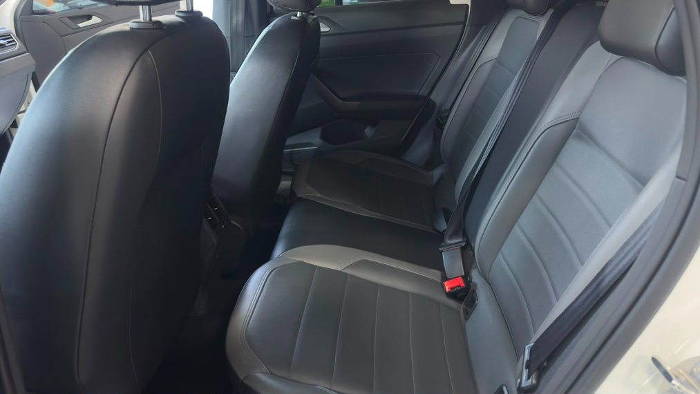 volkswagen nivus 1.0 200 tsi total flex highline automatico 4p 202412