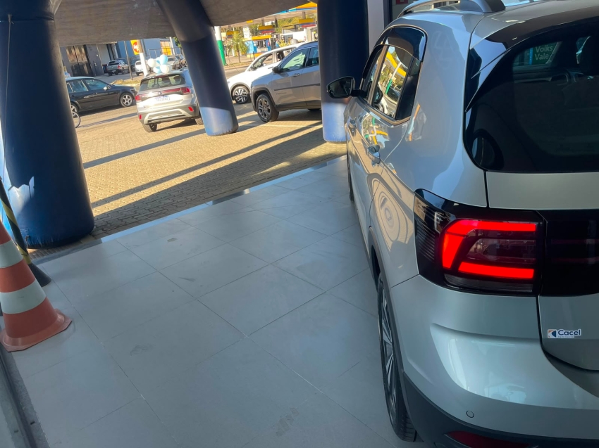 volkswagen t-cross 1.0 200 tsi total flex automatico 4p 20236