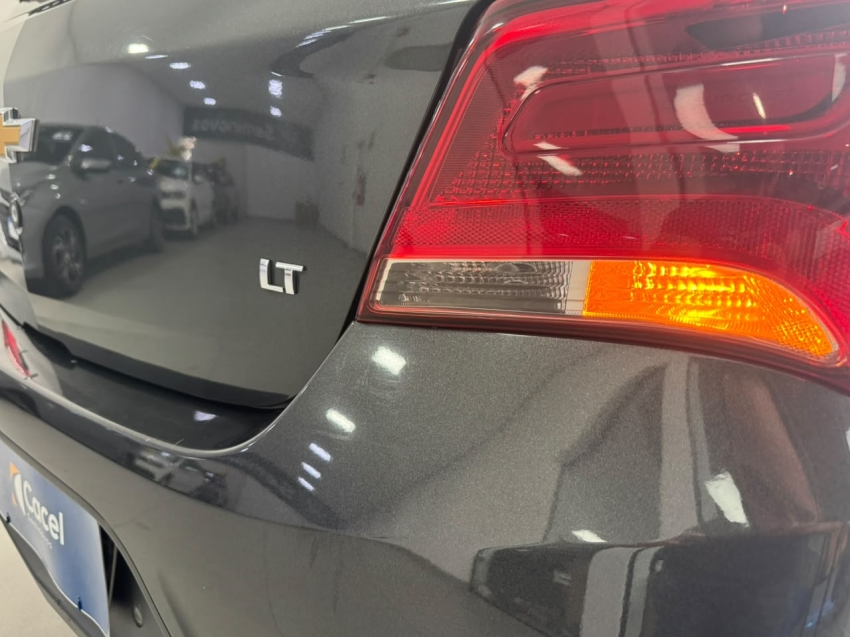 ONIX 1.0 LT 8V9