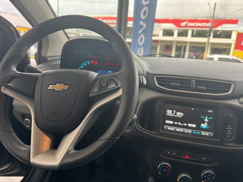 ONIX 1.0 LT 8V11