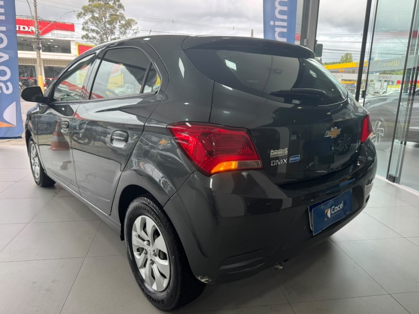 ONIX 1.0 LT 8V8
