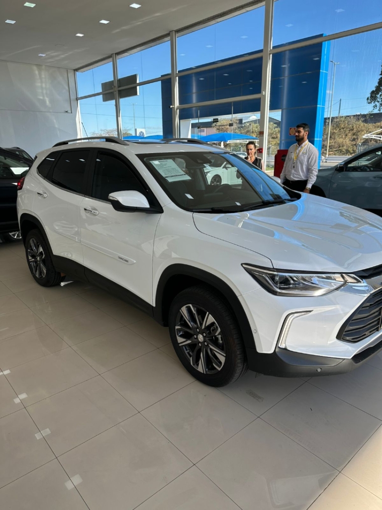 tracker 1.2 turbo premier / km baixo5