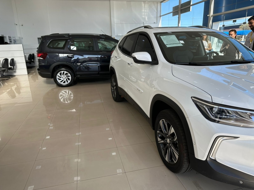 tracker 1.2 turbo premier / km baixo6