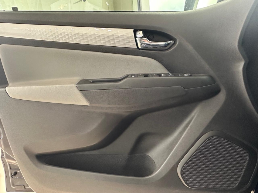 chevrolet s10 2.8 16v turbo diesel ltz cd 4x4 automatico 4p 202520