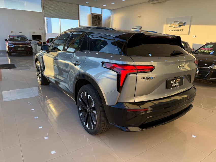 chevrolet blazer ev 102 kw eletrico rs 2.0 4p automatico 20245