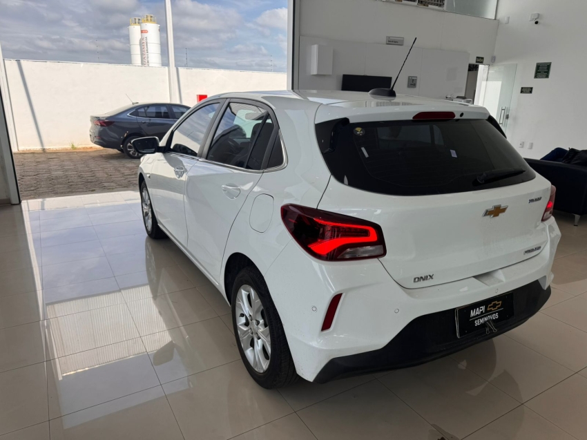 chevrolet onix 1.0 turbo flex premier automatico 4p 20205