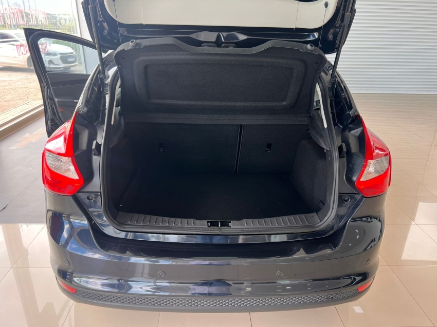 ford focus 2.0 titanium 16v flex 4p powershift automatico 201518