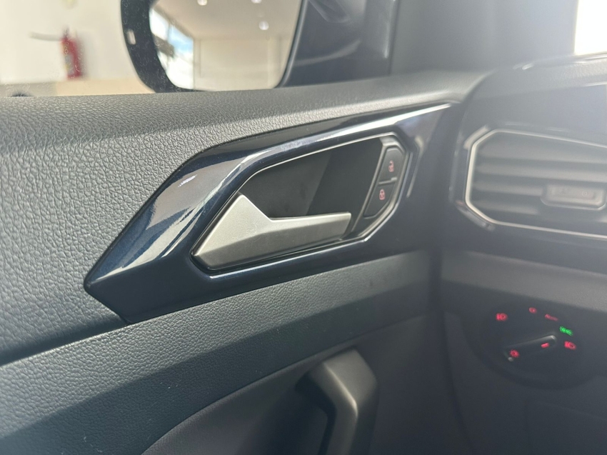 volkswagen t-cross 1.0 200 tsi total flex comfortline automatico 4p 202423