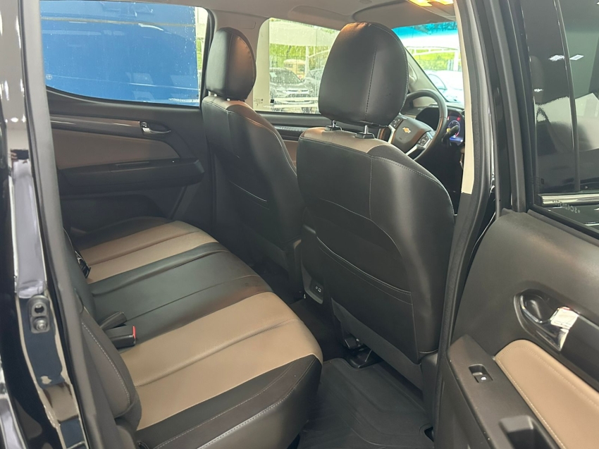 chevrolet s10 2.8 16v turbo diesel high country cd 4x4 automatico 4p 202520