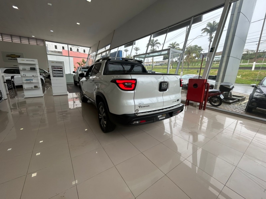 fiat toro 2.0 16v turbo diesel volcano 4wd at9 4p automatico 20257