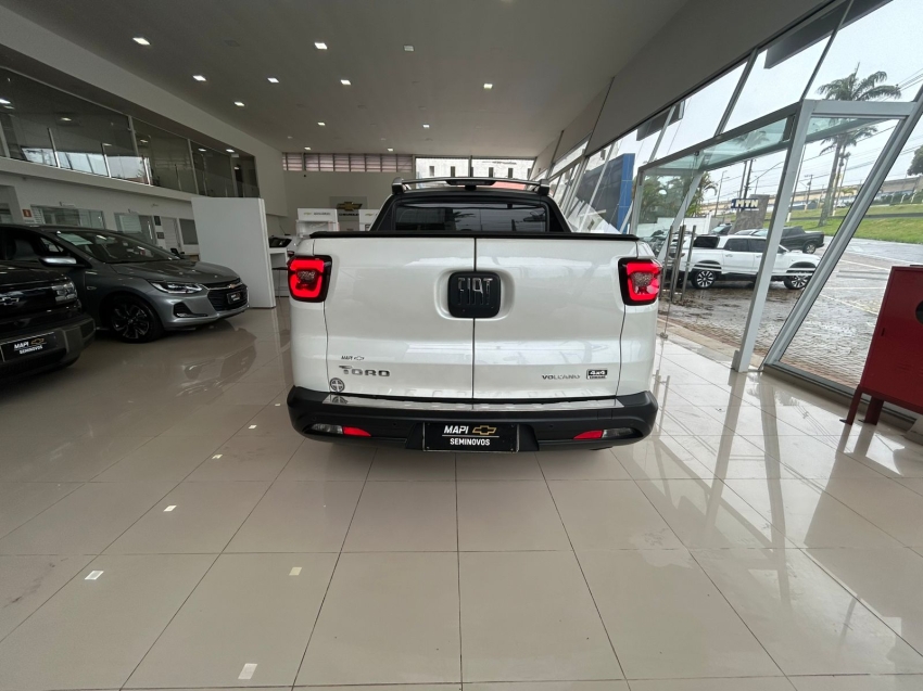 fiat toro 2.0 16v turbo diesel volcano 4wd at9 4p automatico 20256