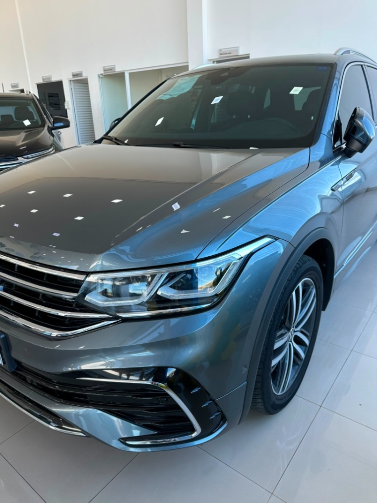 volkswagen tiguan 2.0 300 tsi gasolina allspace r-line automatico 4p 2025