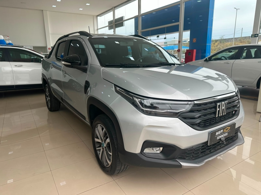 fiat strada 1.3 firefly flex volcano cd cvt 4p automatico 20243