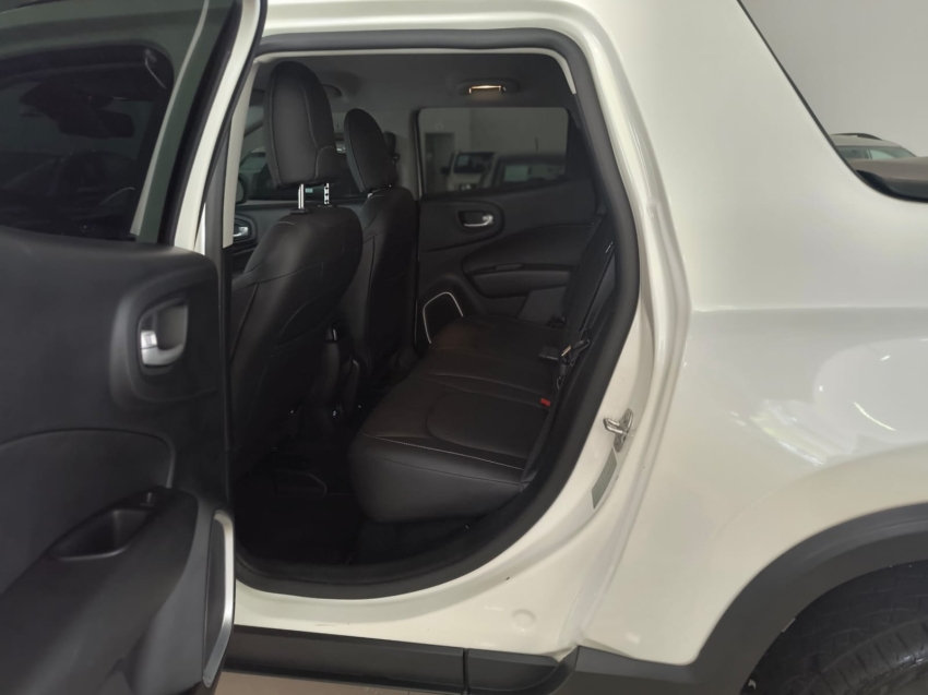 fiat toro 2.0 16v turbo diesel volcano 4wd at9 4p automatico 202511