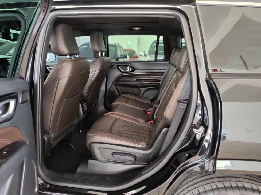 jeep commander 2.0 td380 turbo diesel overland at9 4p automatico 202216