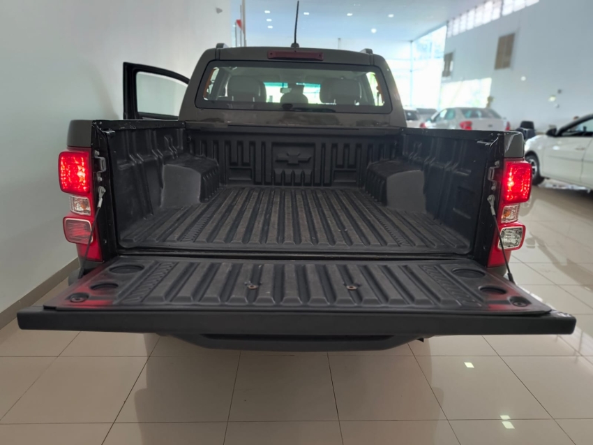 chevrolet s10 2.8 16v turbo diesel ltz cd 4x4 automatico 4p 202313