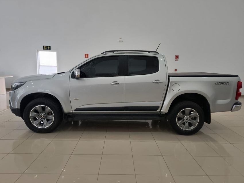 chevrolet s10 2.8 16v turbo diesel ltz cd 4x4 automatico 4p 20232
