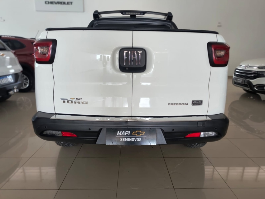fiat toro 2.0 16v turbo diesel freedom 4wd at9 4p automatico 20223