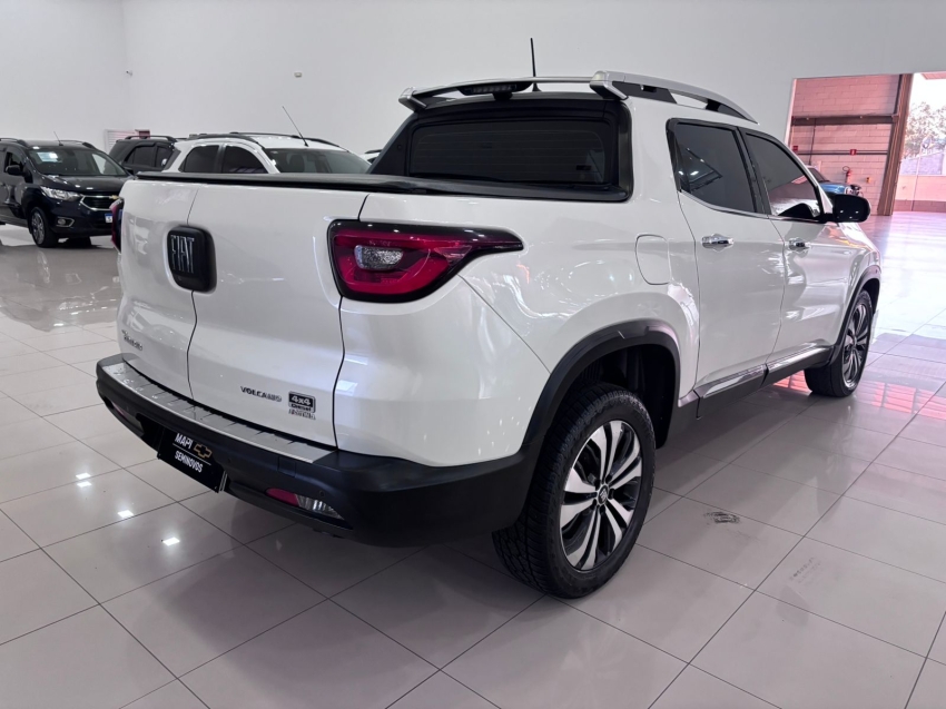 fiat toro 2.0 16v turbo diesel volcano 4wd at9 4p automatico 20245