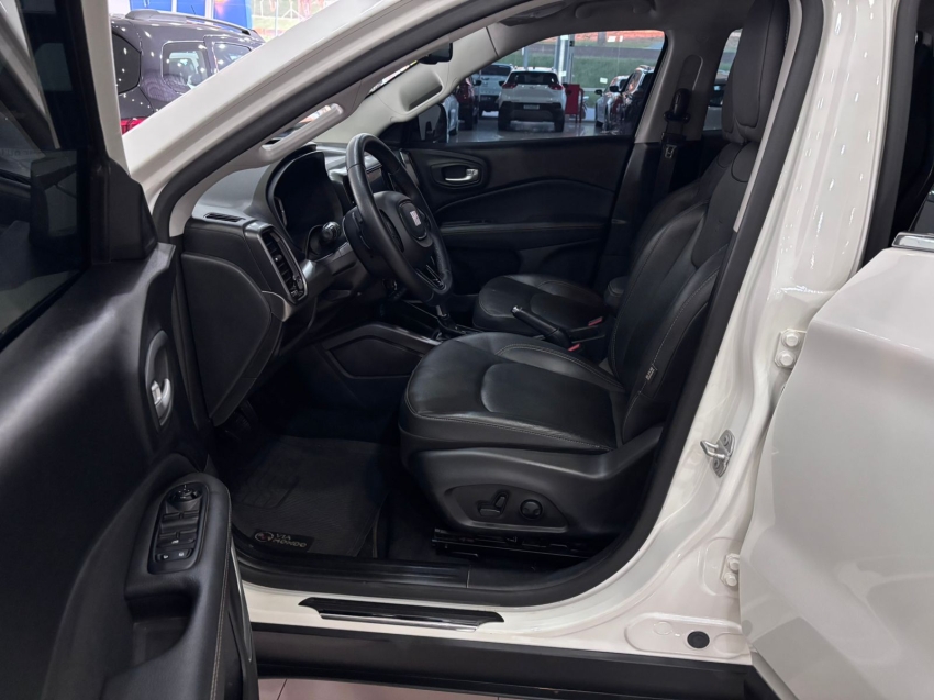 fiat toro 2.0 16v turbo diesel volcano 4wd at9 4p automatico 202410