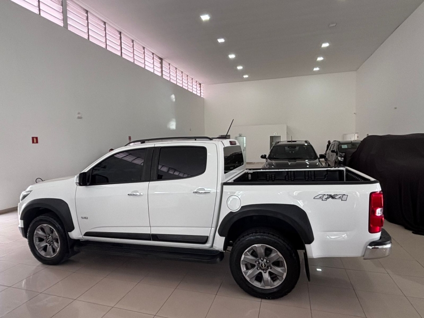 chevrolet s10 2.8 16v turbo diesel ltz cd 4x4 automatico 5p 20232