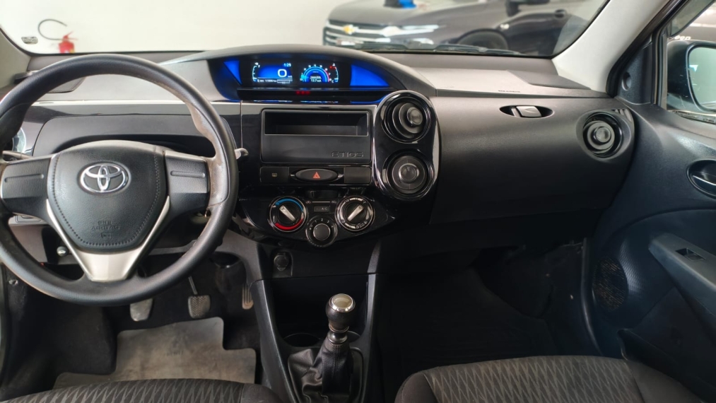 toyota etios 1.3 x 16v flex 4p manual 201810