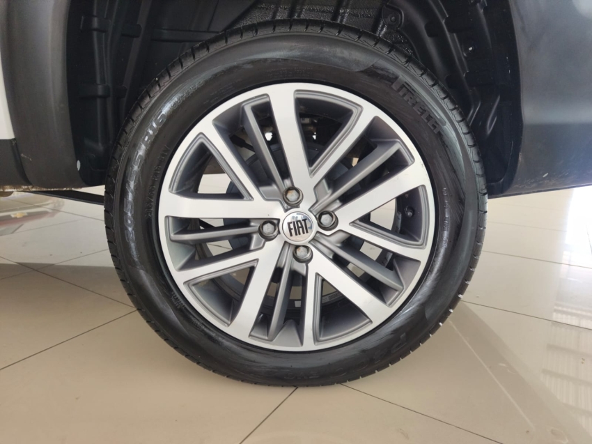 fiat strada 1.3 firefly flex volcano cd cvt 4p automatico 202316