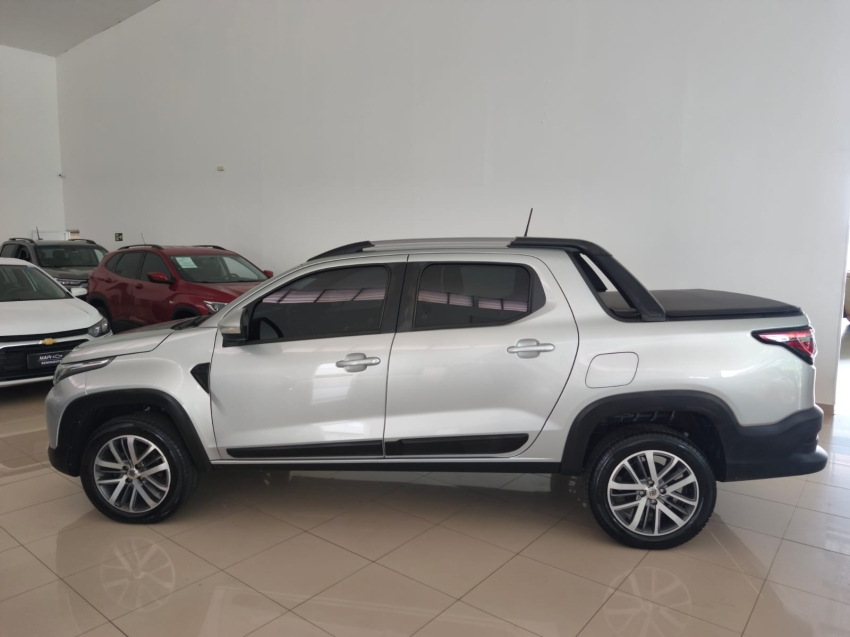 fiat strada 1.3 firefly flex volcano cd cvt 4p automatico 20232