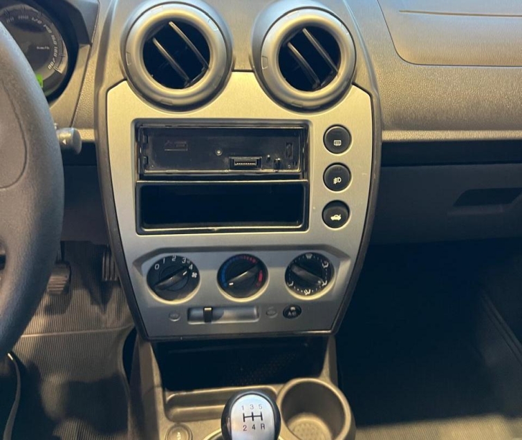 ford fiesta 1.0 rocam se 8v flex 4p manual 20143