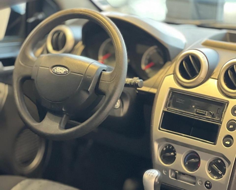 ford fiesta 1.0 rocam se 8v flex 4p manual 20147