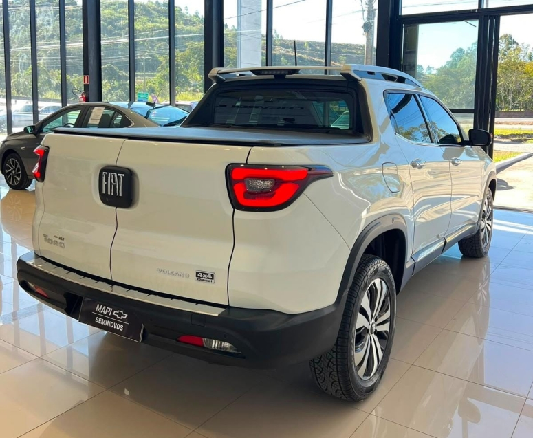 fiat toro 2.0 16v turbo diesel volcano 4wd at9 4p automatico 20259
