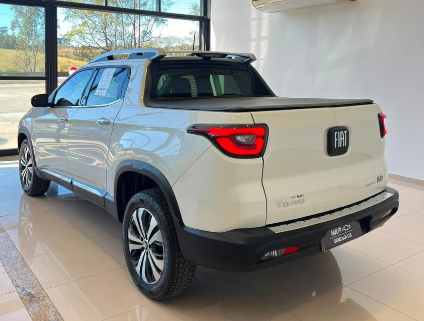 fiat toro 2.0 16v turbo diesel volcano 4wd at9 4p automatico 202511