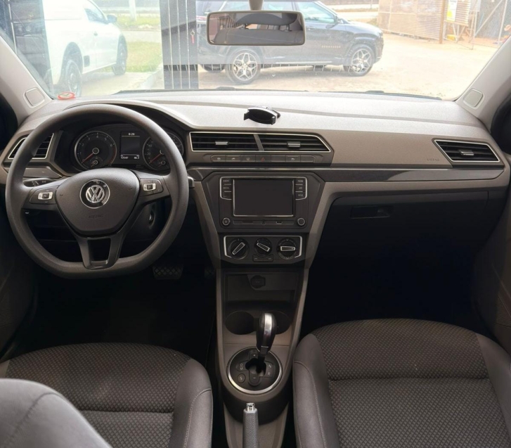 volkswagen voyage 1.6 msi totalflex comfortline 4p i-motion flex automatico 20184