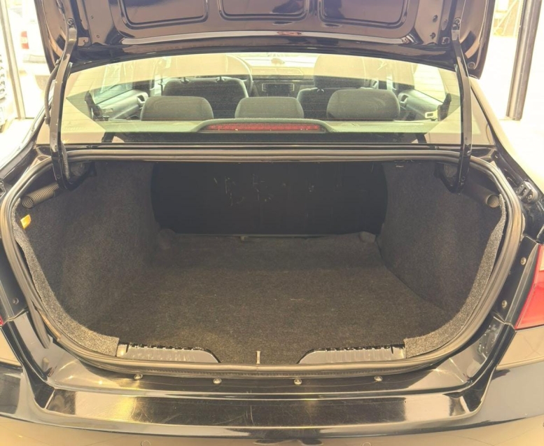 volkswagen voyage 1.6 msi totalflex comfortline 4p i-motion flex automatico 201812
