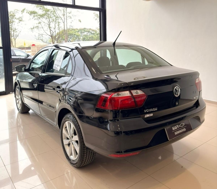 volkswagen voyage 1.6 msi totalflex comfortline 4p i-motion flex automatico 201810