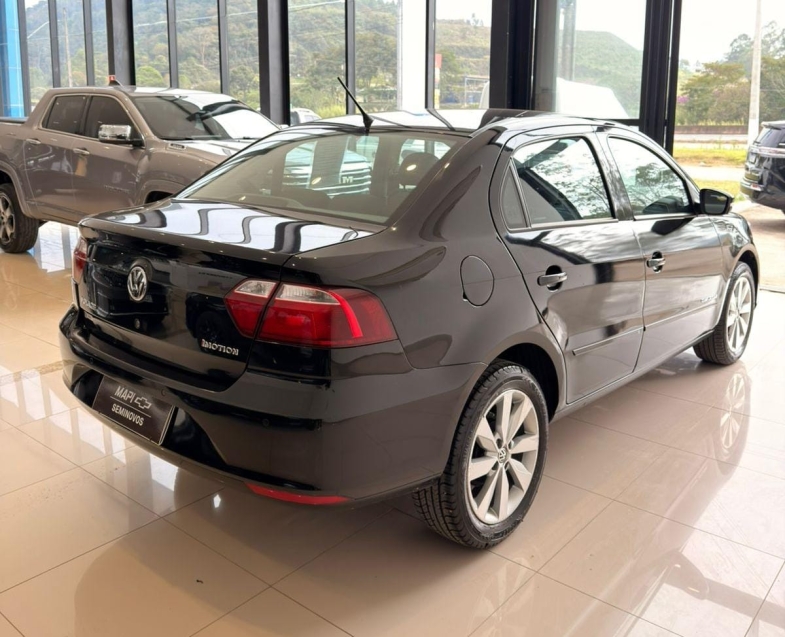 volkswagen voyage 1.6 msi totalflex comfortline 4p i-motion flex automatico 201811