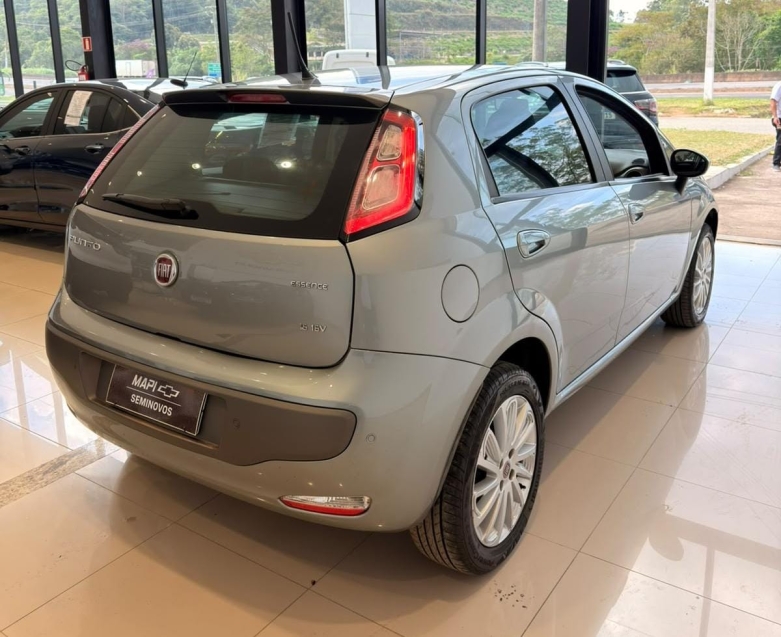 fiat punto 1.6 essence 16v flex 4p manual 20177