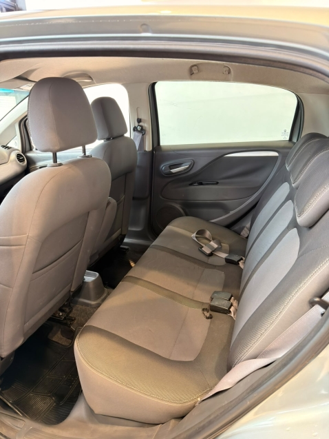 fiat punto 1.6 essence 16v flex 4p manual 20176